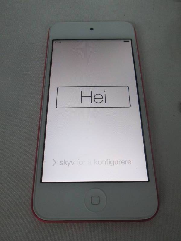 lot 45 image: Apple iPod touch 5th Generation 32GB in Pink