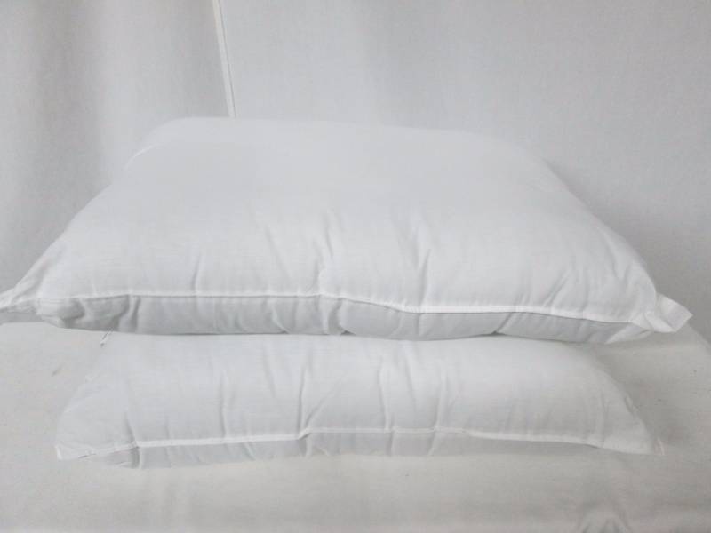 lot 76 image: Sensorpedic Classic Pillows - 2-pk.
