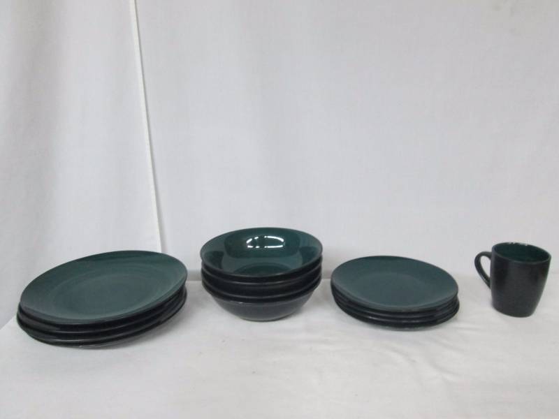 lot 56 image: McLeland Design Dinnerware Set