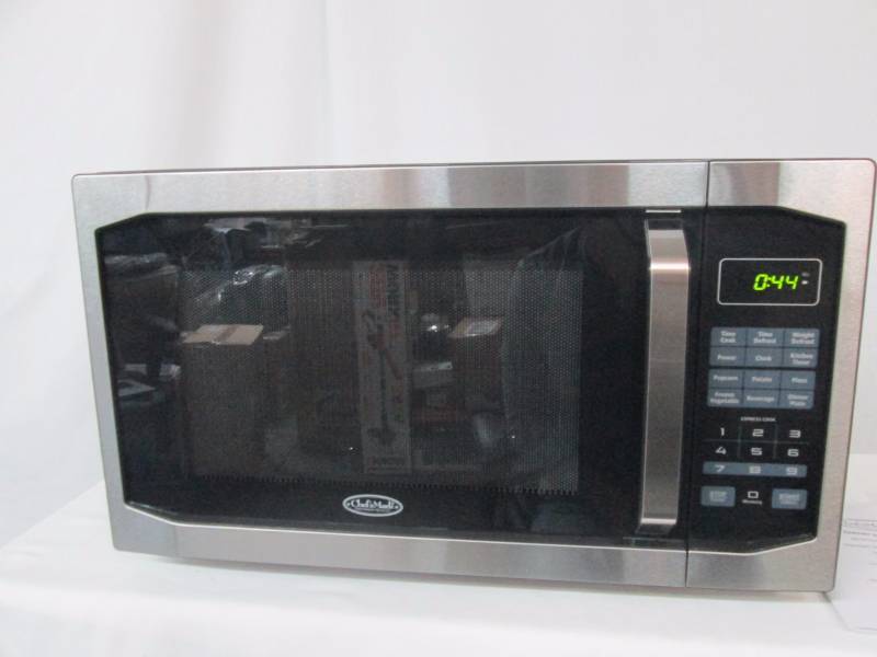 lot 25 image: Chefs Mark 1.6 cu. ft. Microwave Oven