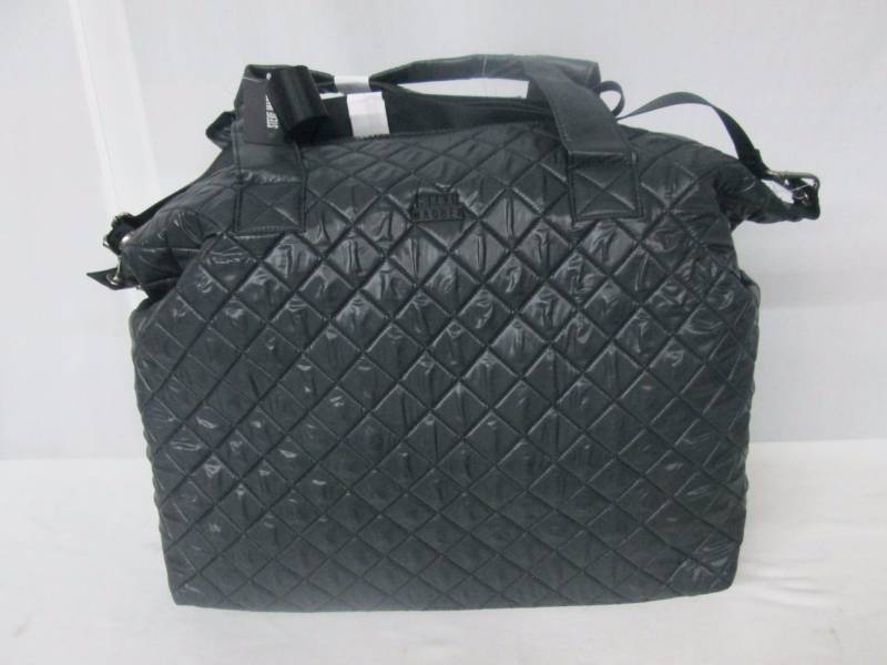 lot 44 image: Steve Madden Bquiltt Weekender Bag