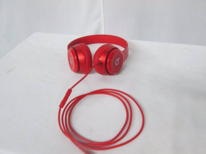 lot 11 image: Beats by Dr. Dre Solo 2 On-Ear Headphones