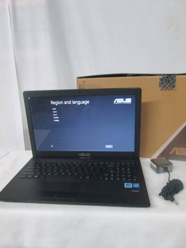 lot 6 image: Asus 15.6 4GB Windows 8.1 Laptop