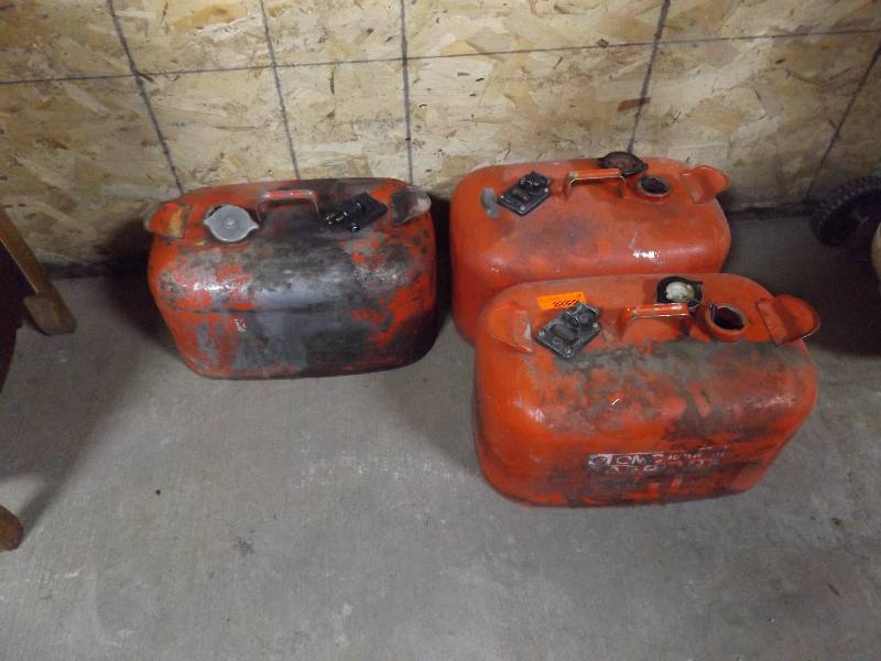 3 Marine Gas Cans