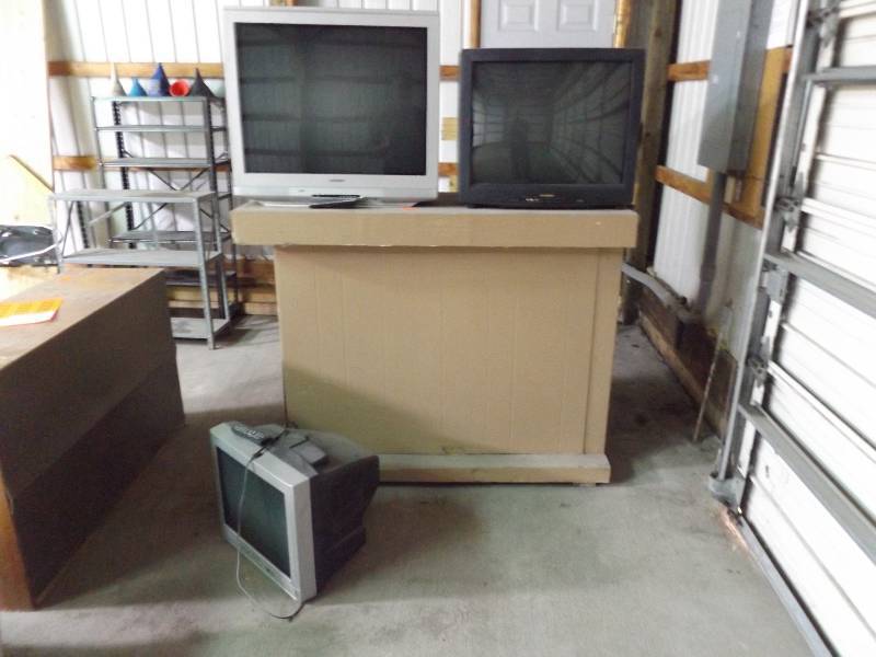 Tvs and Bar