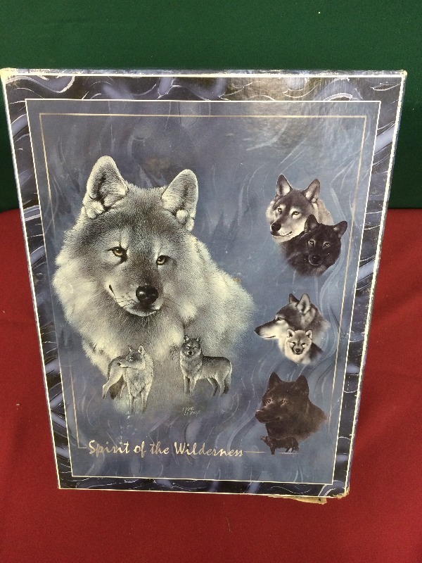 Wolfs Spirt Of The Wilderness - Beautiful Tree Ornaments  Limited collection   View all pictures - Lot of 16