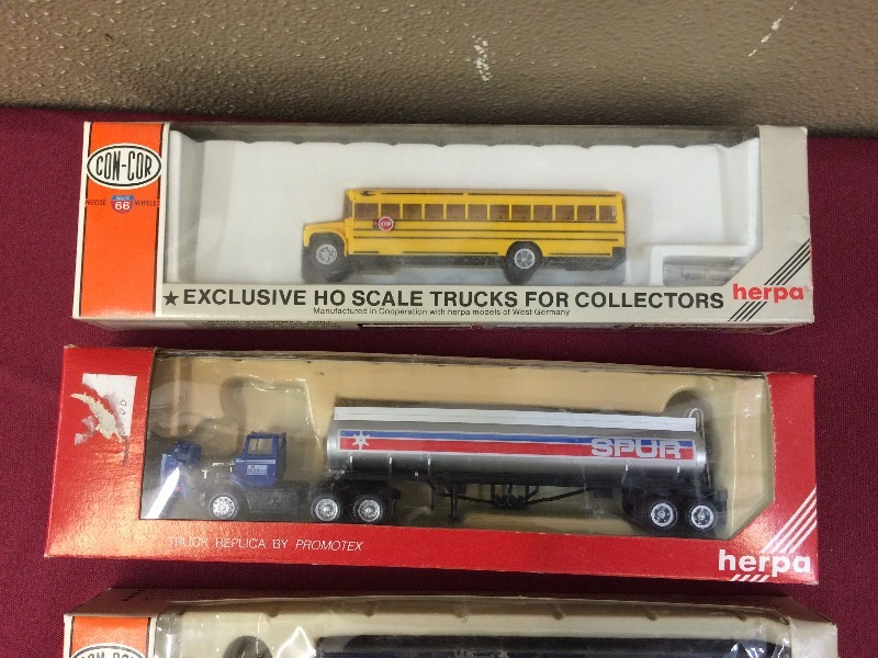 Collectors Trucks  - lot of 5