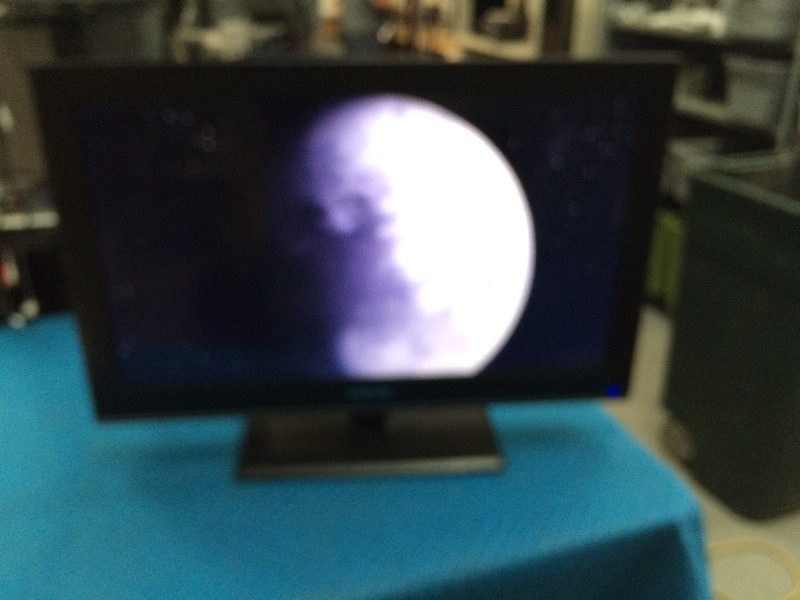 Sceptre 32 Flat Screen TV  X320BV-HD   works great