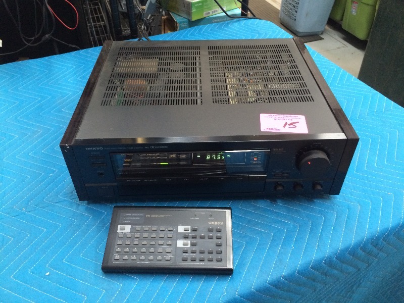 Stereo Receiver  Onkyo TXSV7M  wremote  90 watts  Dolby Surround Sound   Works Fine