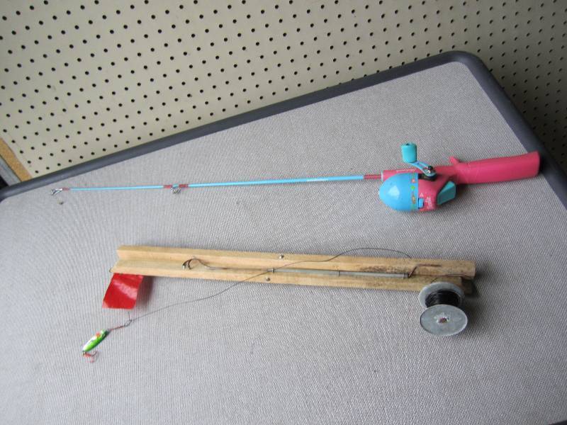 Kids rod and reel and ice fishing ...