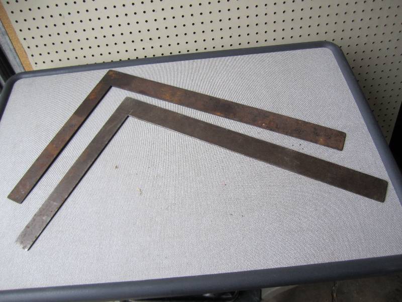 2 metal squares...