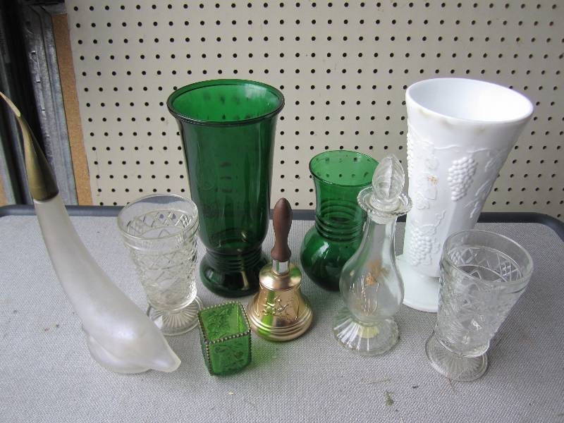 Lot of glass and vases...