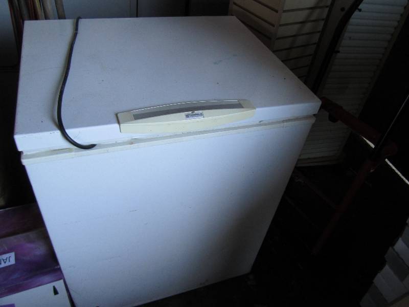 Kenmore heavy duty chest freezer, 2...