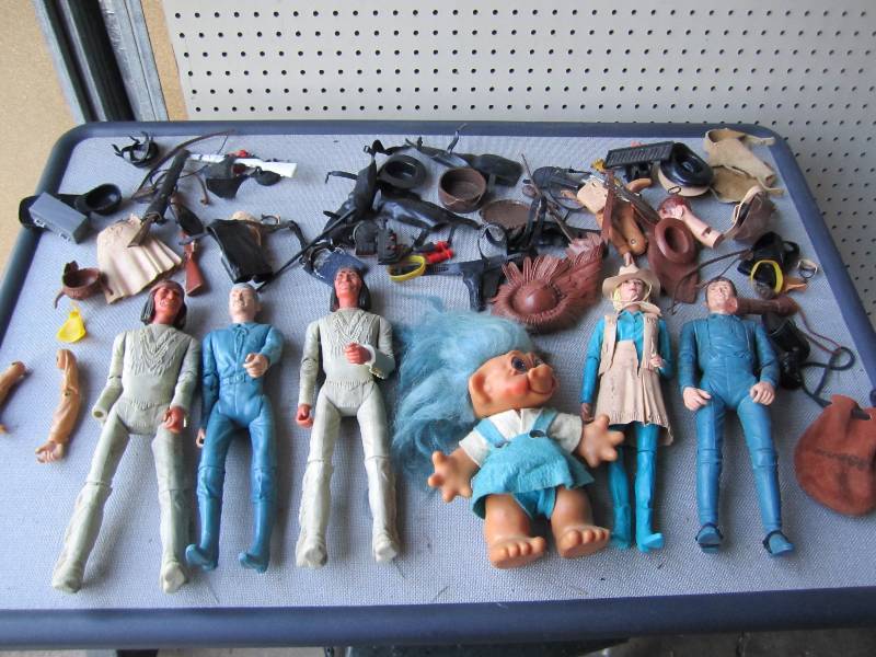 Lot of vintage action figures, also...
