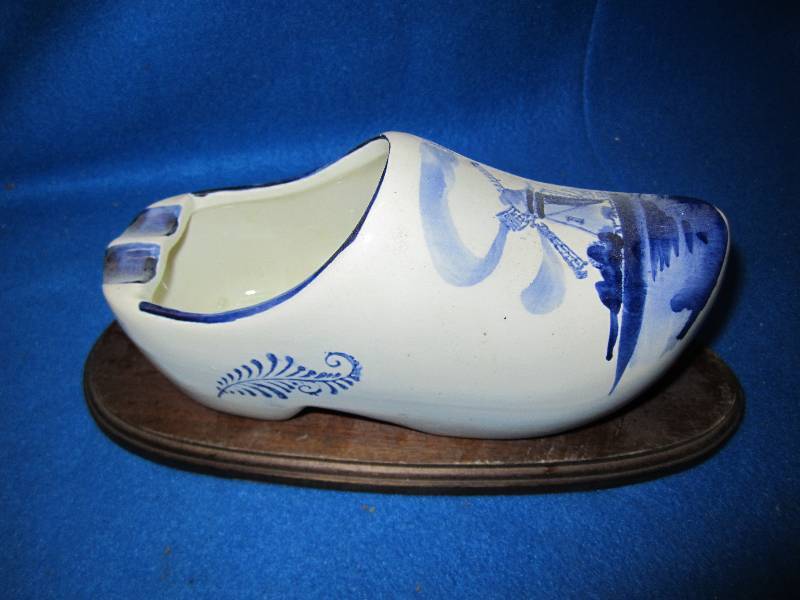 Hand painted Holland shoe...