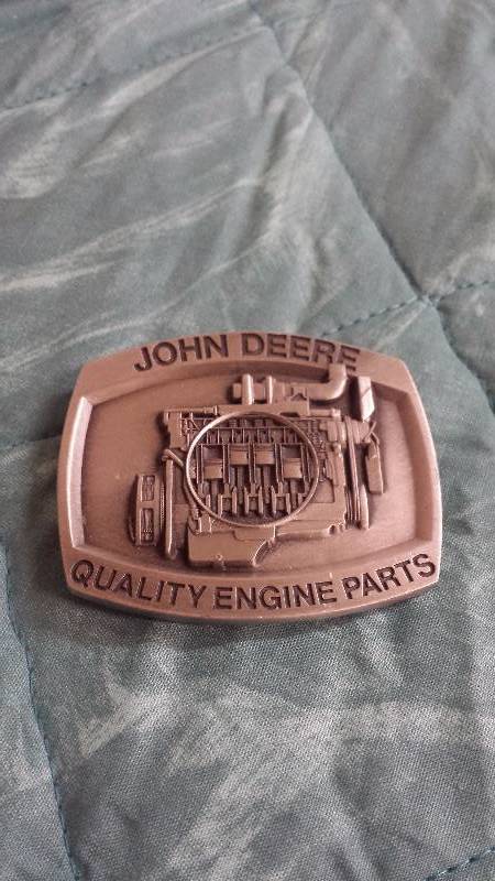 lot 6 image: John Deere Quality Engine Parts