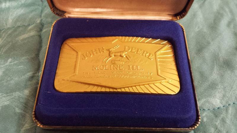 lot 60 image: John Deere 1984 Gold