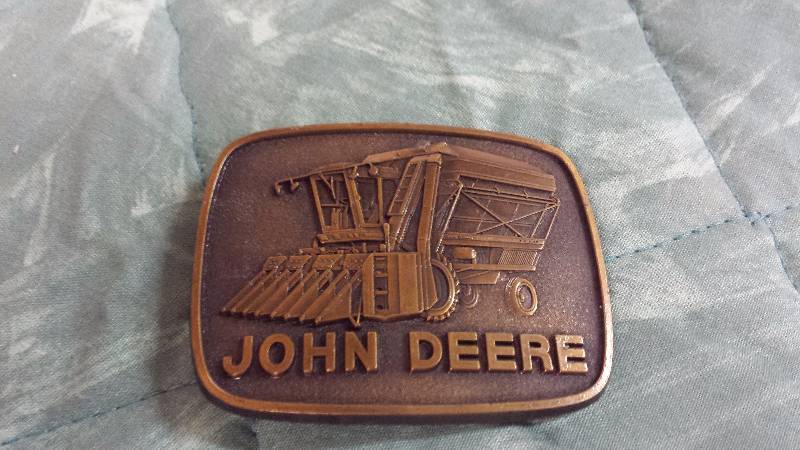 lot 143 image: John Deere Combine