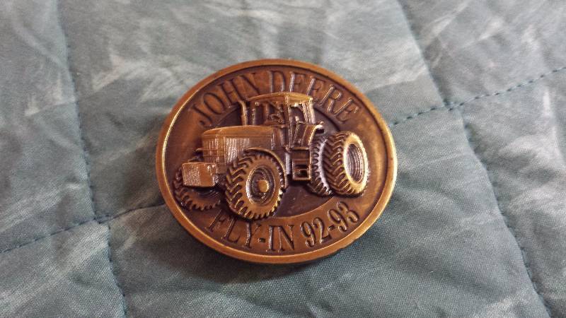 lot 146 image: John Deere Fly In 92-93