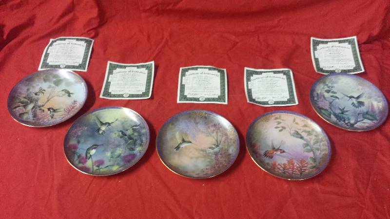 lot 214 image: Bradford Exchange Collectible Plates