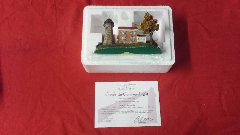 lot 229 image: The Danbury Mint Charlotte-Genesee Light