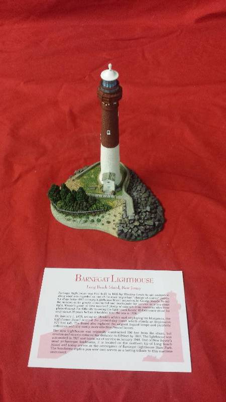 lot 234 image: The Danbury Mint Barnegat Lighthouse