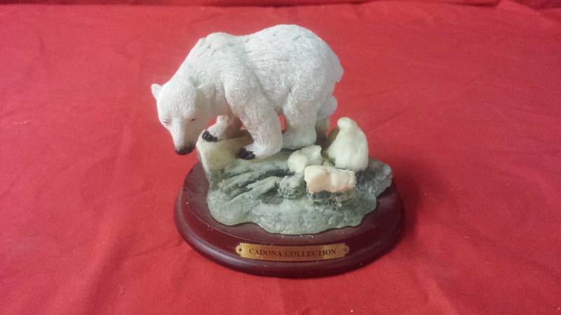 lot 251 image: Canada Collection Polar Bear