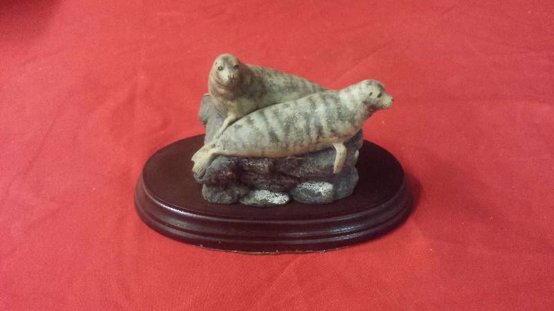 lot 252 image: The Hamilton Collection Sea Lions