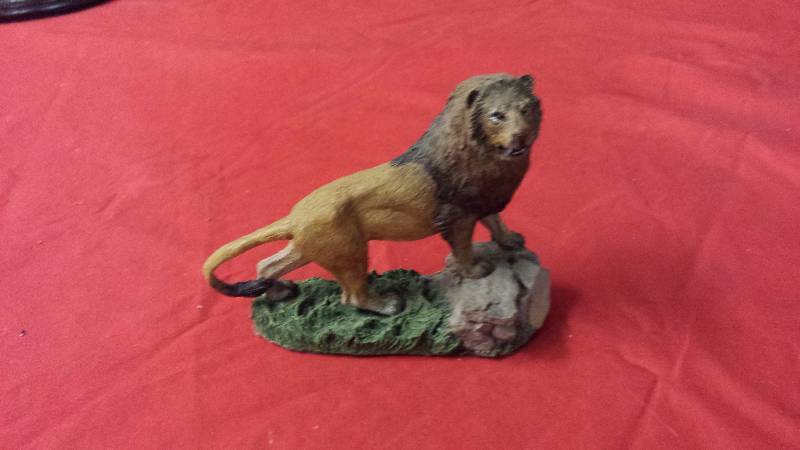 lot 258 image: The Franklin Mint Lion