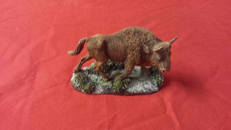lot 292 image: The Franklin Mint Bison Bonasus