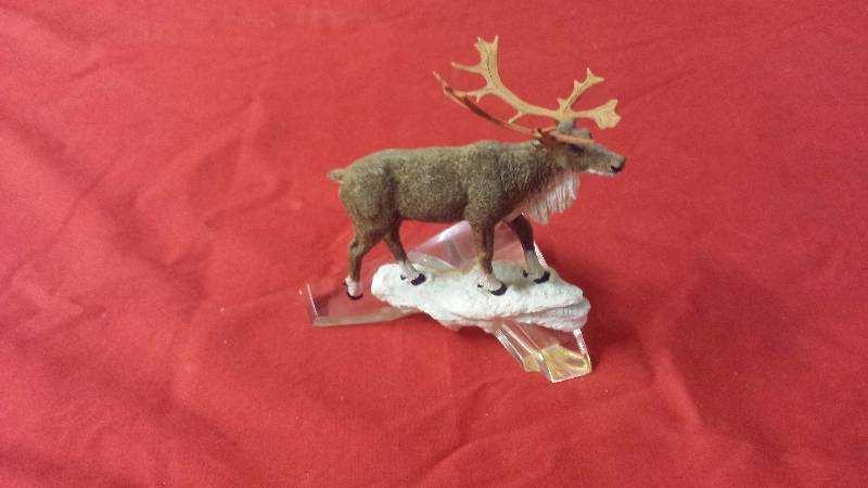 lot 310 image: The Franklin Mint Alaskan Caribou Glass Base
