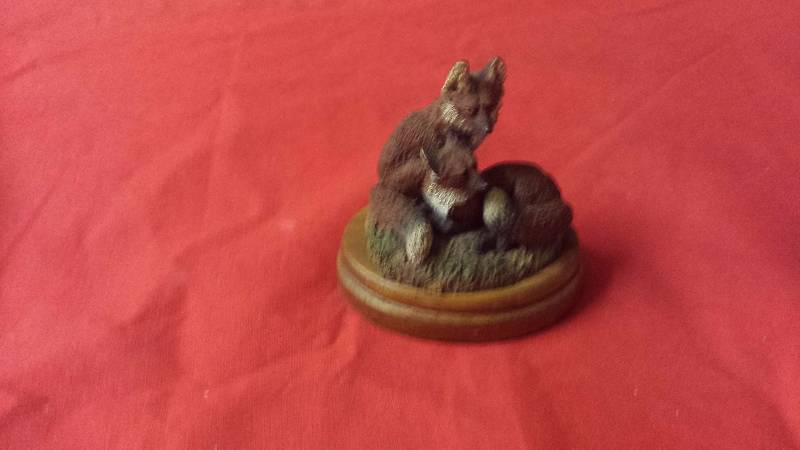 lot 311 image: The Bronze Menagerie Red Foxes