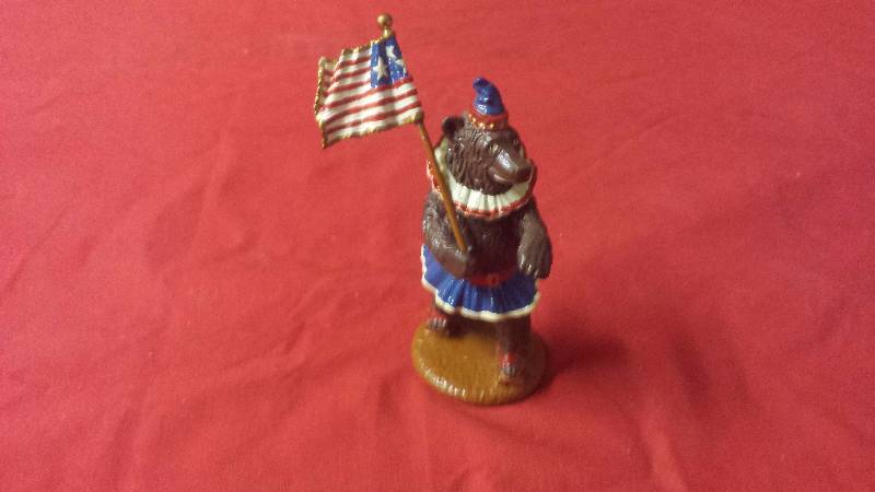 lot 346 image: Hamilton Collection Ringling Bros. Skating Bear