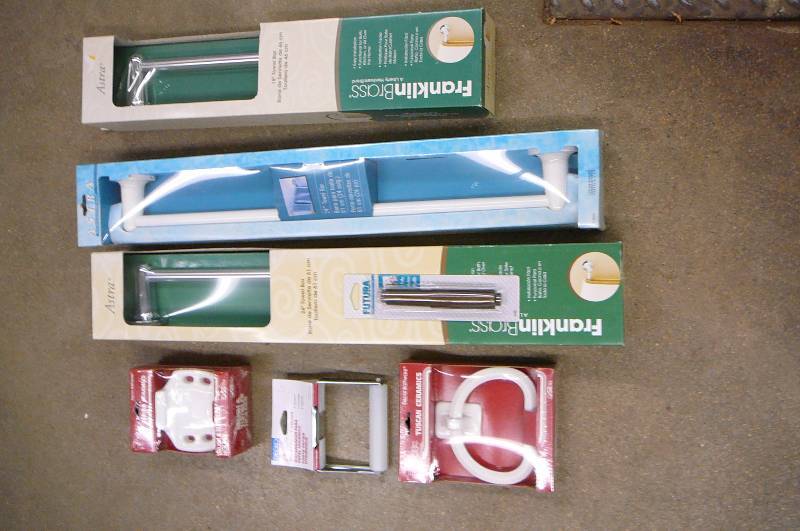 Lot of Bathroom Items