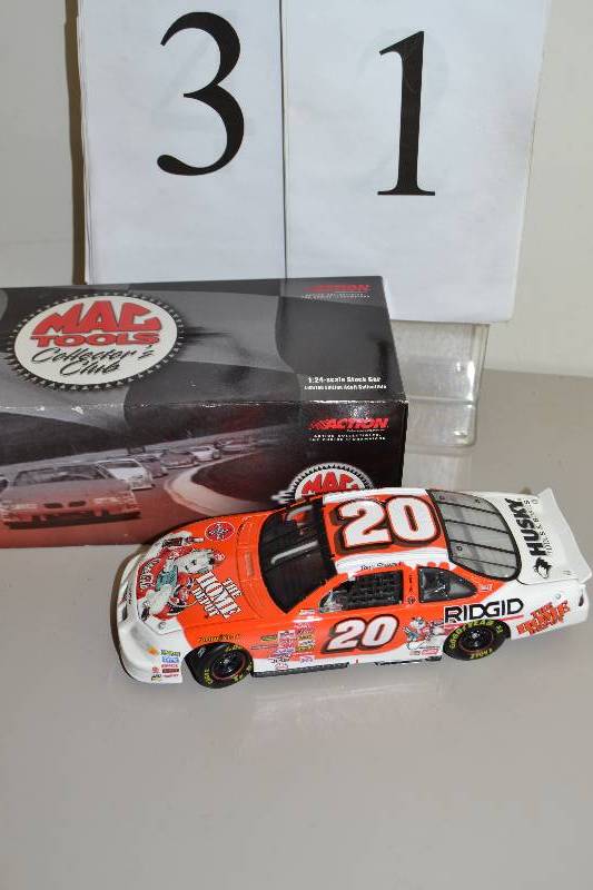 lot 31 image: Tony Stewart