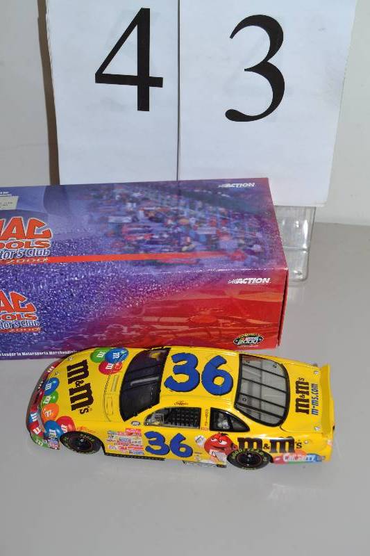 lot 43 image: Ken Schrader