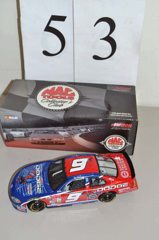 lot 53 image: Bill Elliott