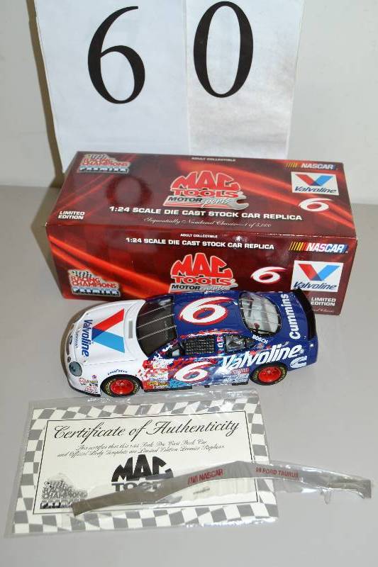 lot 60 image: Mac tools Collectors Club