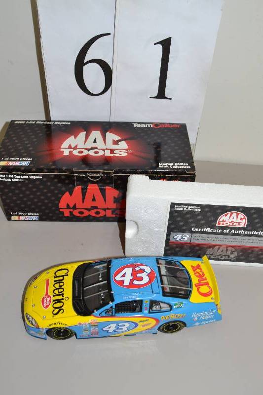 lot 61 image: John Andretti