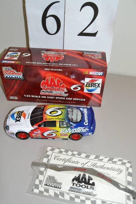 lot 62 image: Mac Tools Motor Sports