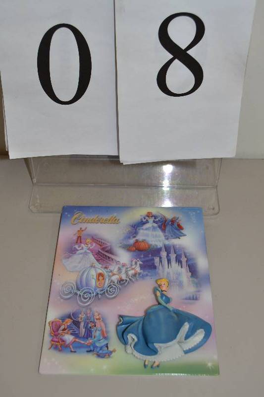 lot 8 image: Cinderella