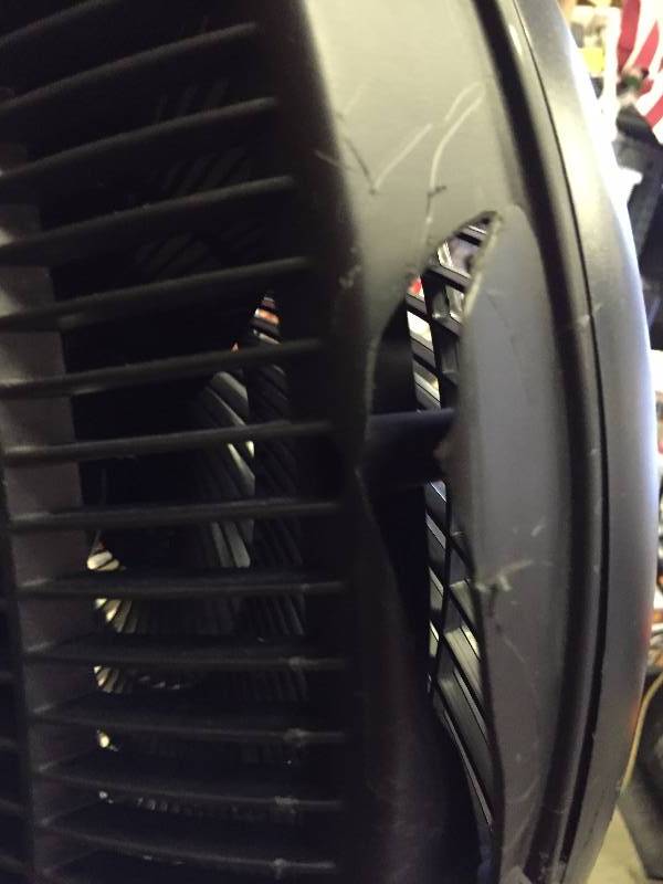 Honeywell Fan- works well has a cracked on plastic