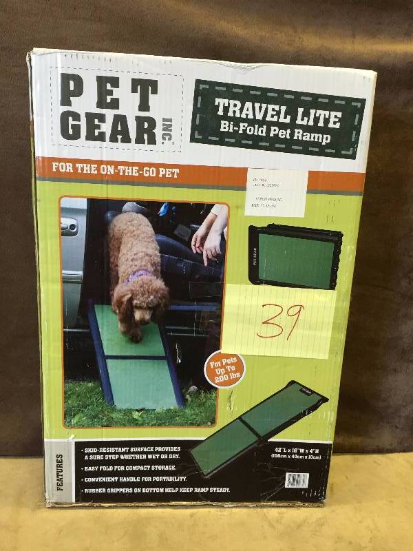 Pet Gear Bi Fold pet ramp