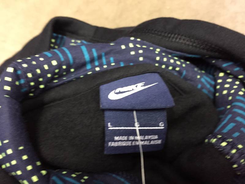 Nike Hooded Swetshirt  size Large