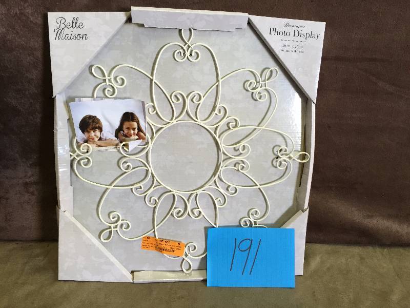 Wall  Metal Art Dcor - Picture Holder