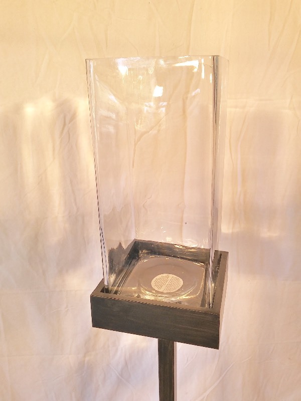 lot 6 image: Set of (2) Contemporary Candle Stands