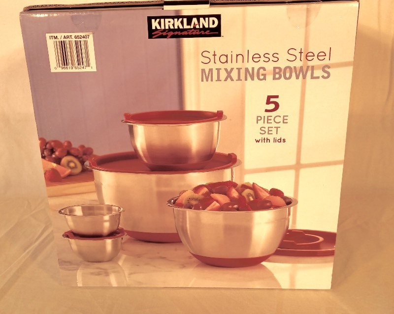 (New in Box) Kirkland Stainless Steel Mixing Bowls 5 Piece Set w/ Lids
