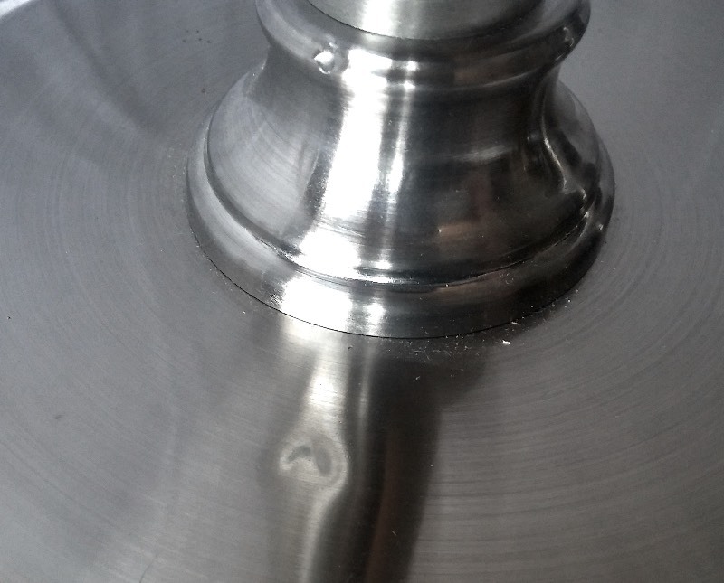 lot 13 image: Modern Silver Lamp (new & jetson like)