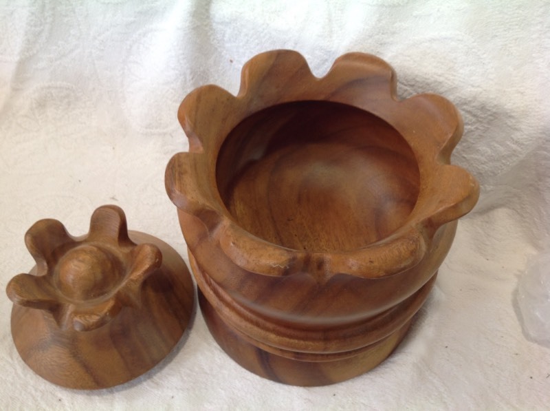 lot 25 image: Large Wooden Covered Lazy Susan Bowl