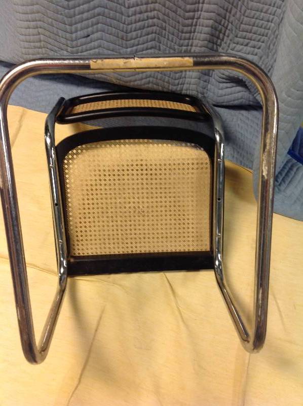 lot 49 image: Black Mid Century Modern Knoll Cesca Chair